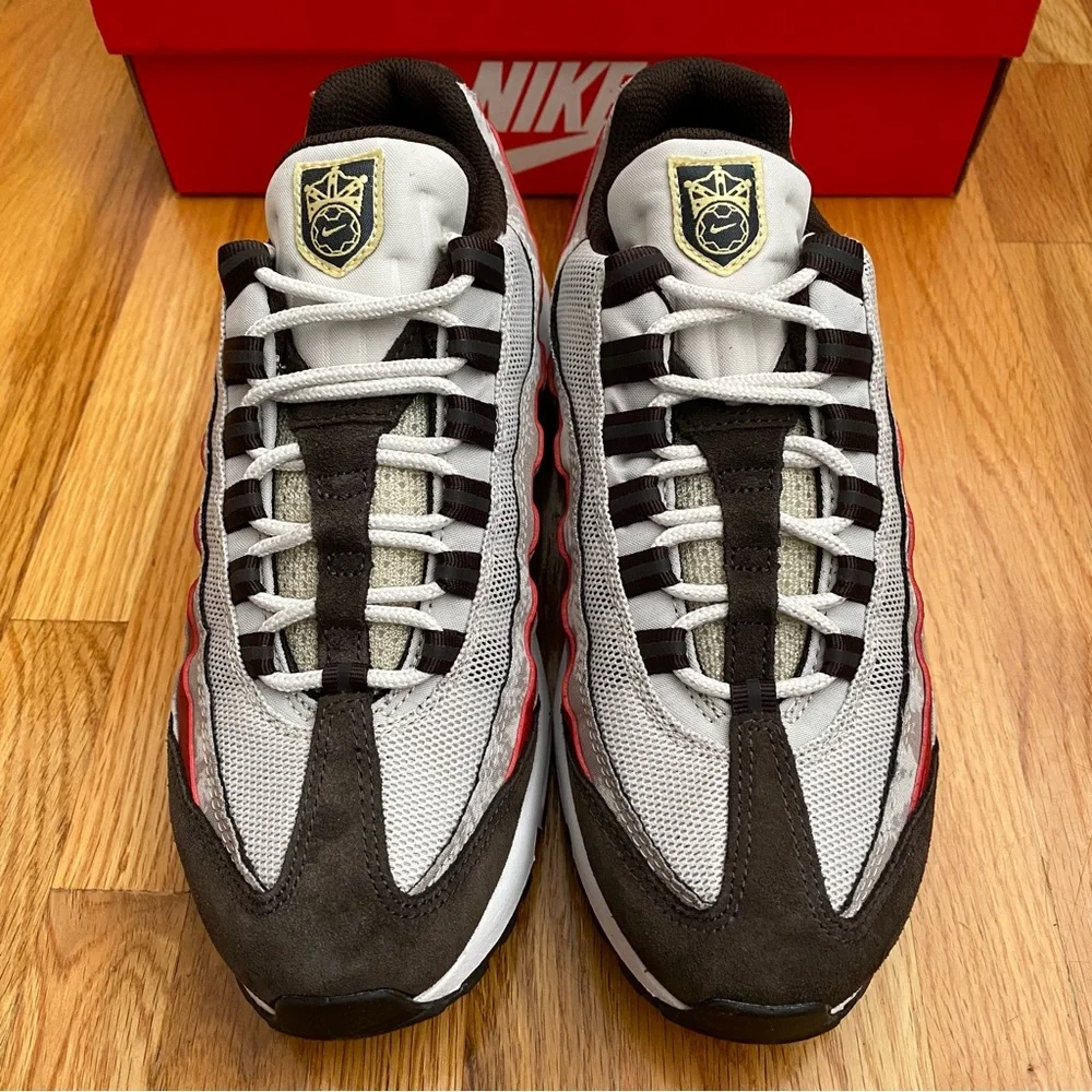 Nike Air Max 95 Women’s Sneakers